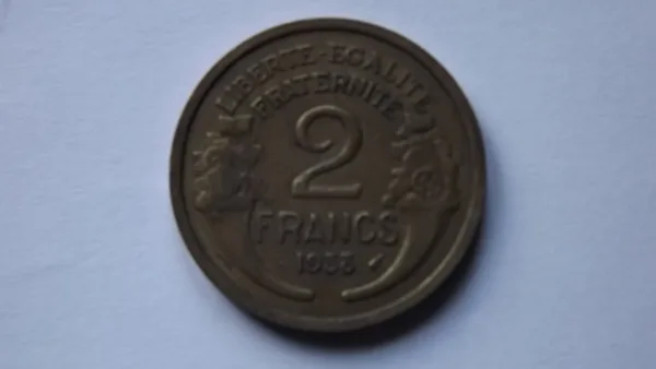 2 francs Morlon 1933 Métal :     bronze-aluminium Diamètre :     27  mm Poids :     8  g.