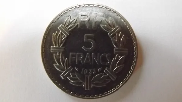 5 francs Lavrillier en nickel 1933  Métal : Ni   Poids : 11.95 gr  Diamètre : 31 mm 